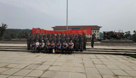 民主村：重走軍營(yíng)路 共敘愛(ài)國(guó)情