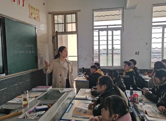 立足課堂推課改 聚焦質量謀發(fā)展——濱?？h界牌中學開展校際交流活動側記