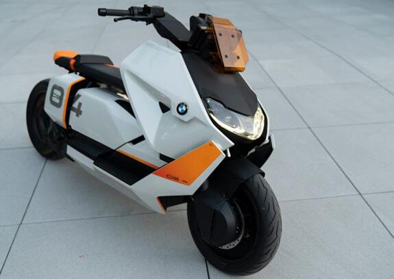 3系同款液晶儀表！史上最酷寶馬踏板電摩即將量產(chǎn)