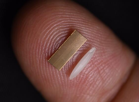 全球缺芯會(huì)影響到加電行業(yè)？美的回應(yīng)：沒(méi)事 我們自己有芯片