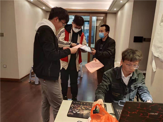 攝山村：學(xué)黨史、辦實(shí)事 小區(qū)反電詐宣傳不停歇