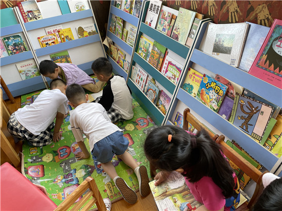 百水家園社區(qū)開展未成年人“書香迎六一 閱讀伴成長”全民閱讀系列活動(dòng)