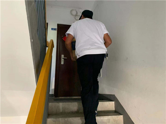 錦旗點贊服務(wù) 為民踐行初心