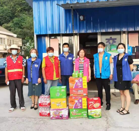 銀礦地質社區(qū)：慰問防疫一線值班人員