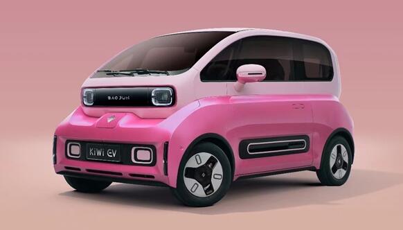 1769元！寶駿KiWi EV“豬小八”萌寵版車(chē)貼發(fā)布：包安裝再加1850元