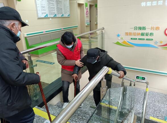 強化責任 做好服務(wù) 民主村疫苗接種工作有序開展