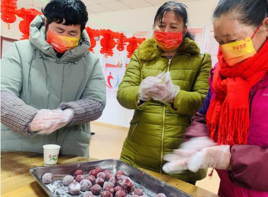 南京市江寧區(qū)東山街道上峰社區(qū)：美好佳節(jié)送祝福  愛(ài)心元宵暖人心