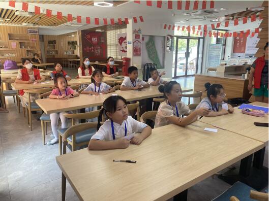 七彩的夏日|橋頭社區(qū)：關(guān)愛(ài)未成年人 點(diǎn)亮科技未來(lái)